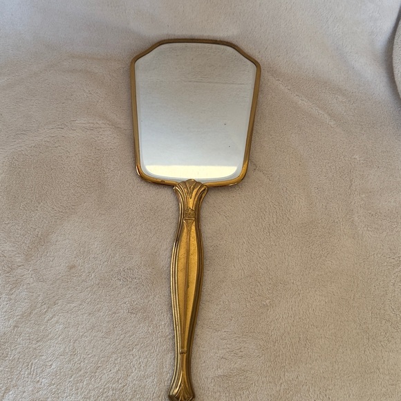 Other - Beautiful Vintage Gold and Floral Hand Mirror 🪞